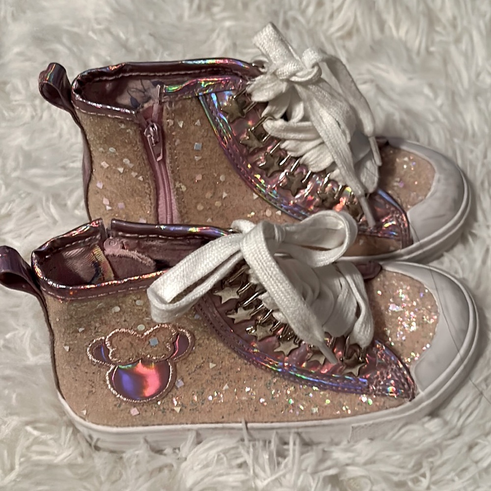 Toddler size 10 Minnie Mouse , pink glitter